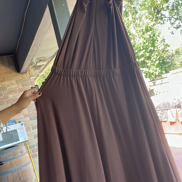 deep V brown dress with chain collar - Picture 3 of 3